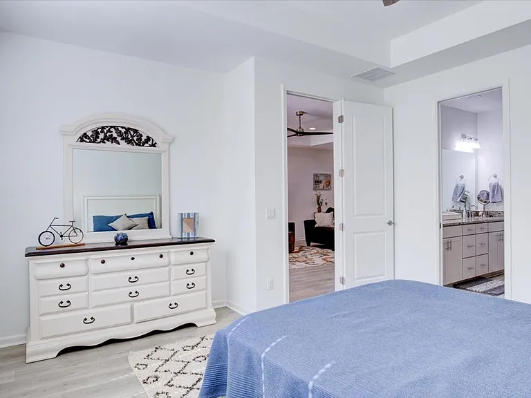 125 Parrot Ave — Photo 13