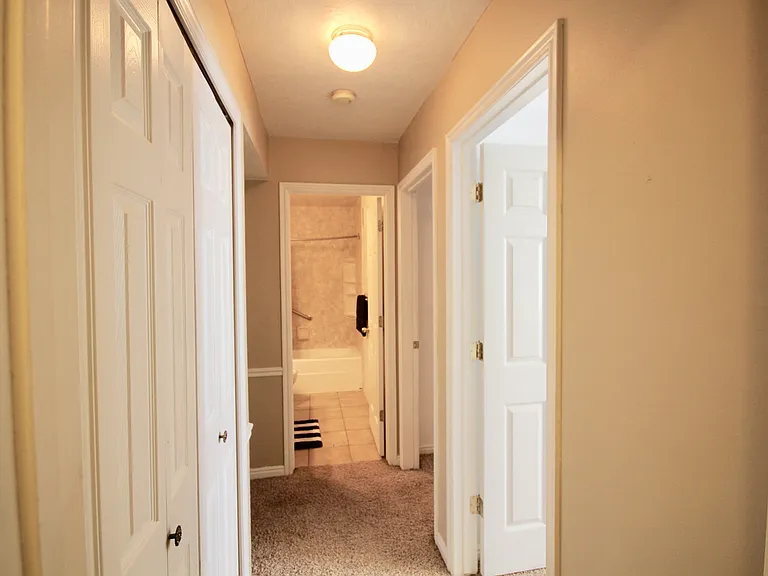 343 W 300 N #5 — Photo 10