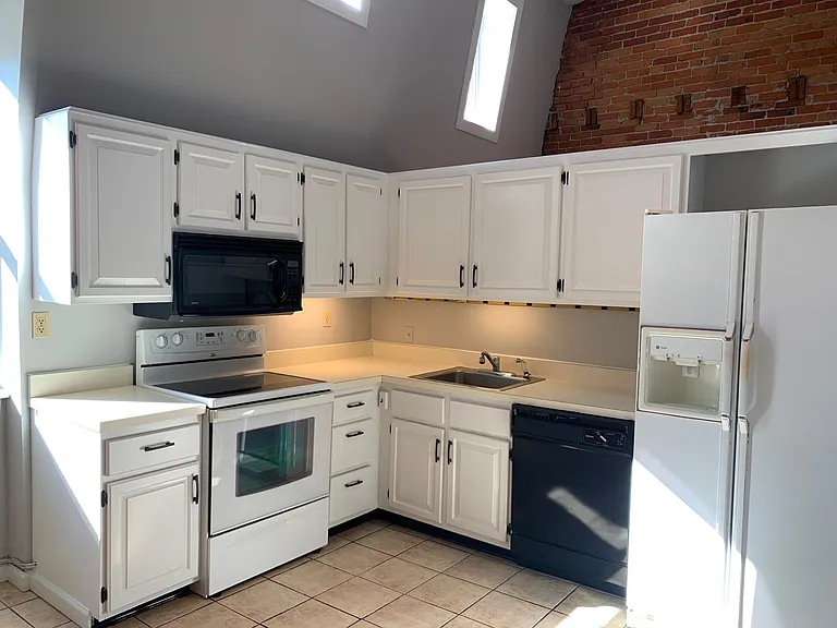 23 Capitol Ave #3 — Photo 17