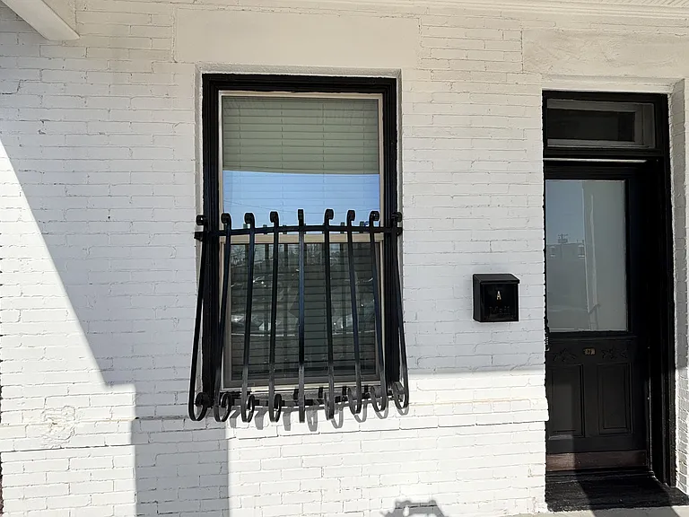 1509 E Yandell Dr #A-1 — Photo 3