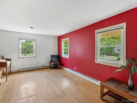 4th image of 8410 Lyndale Dr