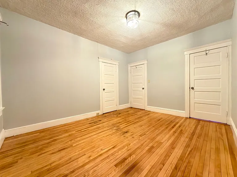 90 Vernon St #3 — Photo 22