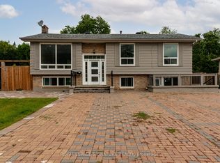 235 Cedar Cres, Barrie, ON L4N 4A6