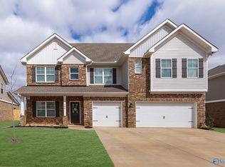 109 Chesire Cove Ln, New Market, AL 35761
