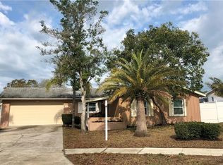1404 Burnt Oak St, Tarpon Springs, FL 34689