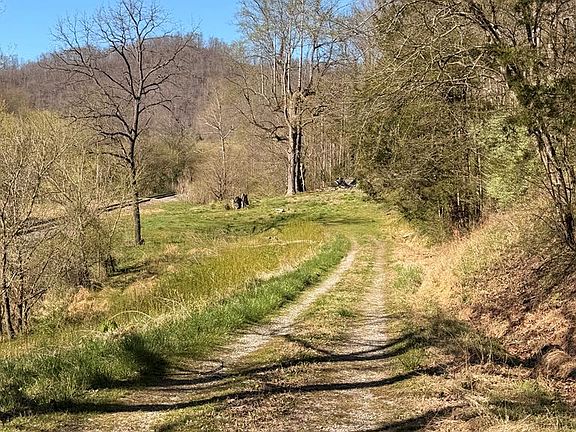 2nd image of 3083 State Route 550