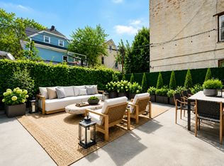 450 E 26th St #1B, Brooklyn, NY 11226
