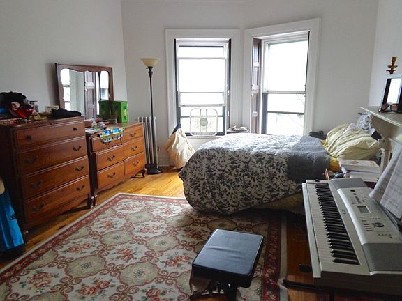 4th image of 140 Lincoln Pl #4