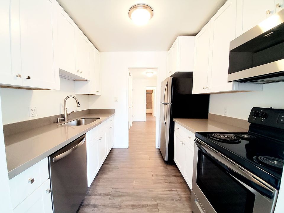 1st image of 802 N Delaware St APT 305
