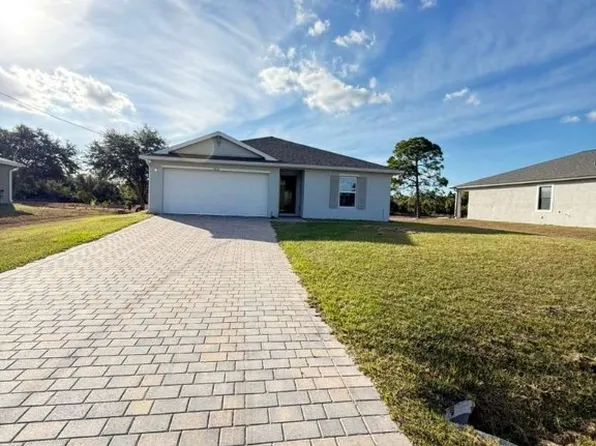 5019 Moon Ln, Labelle, FL 33935