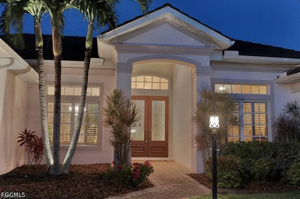 3 bed, 3.5 bath, 2610 sqft, $9,000 — Photo 2
