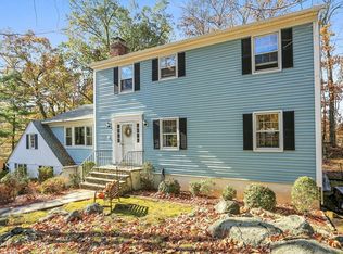 2 Harmony Hl, Cortlandt Manor, NY 10567