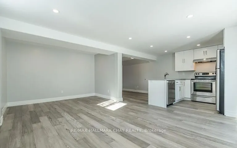 33 A Grove St E #LOWER — Photo 3