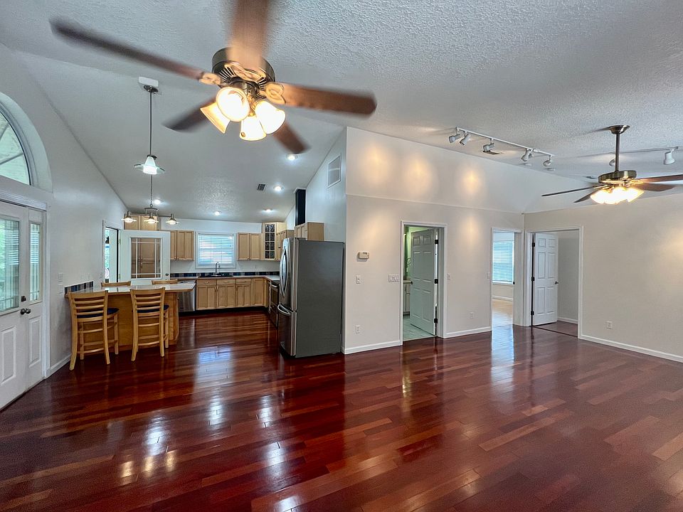 6 Kitchen and Living