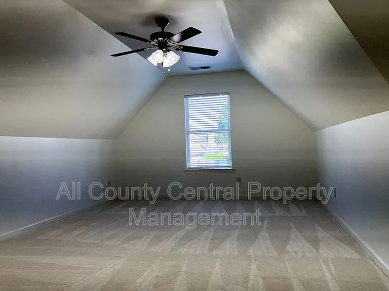 1001 Aronimink Dr — Photo 11