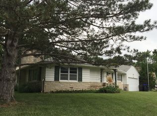 1334 SW Indian Trl, Topeka, KS 66604