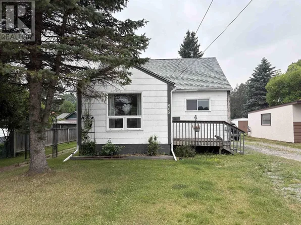 905 Portage Ave N, Fort Frances, ON P9A 2A9