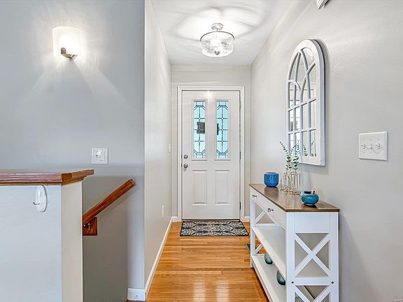 3rd image of 6909 Lawlen Ct