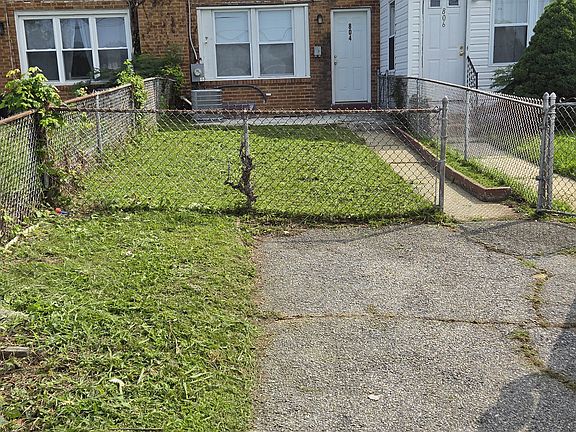 3rd image of 804 E 28th St