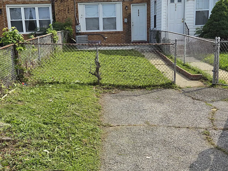 804 E 28th St — Photo 3