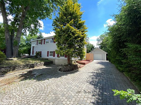 2nd image of 61 Fireside Ln
