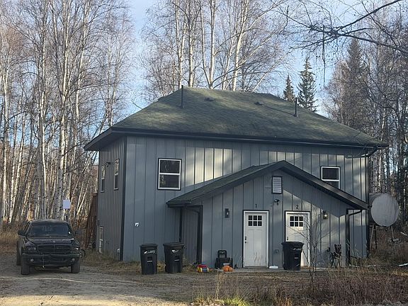 2nd image of 2043 Pegasus Rd N