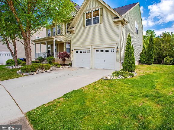2nd image of 628 Bainbridge Dr