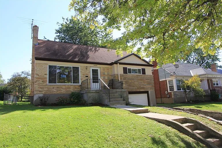 3645 Edgebrook Dr photo 1