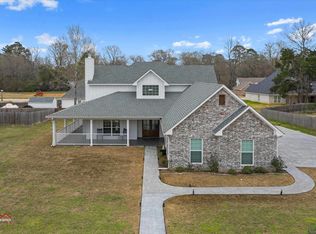 214 Stonegate Dr, Carthage, TX 75633