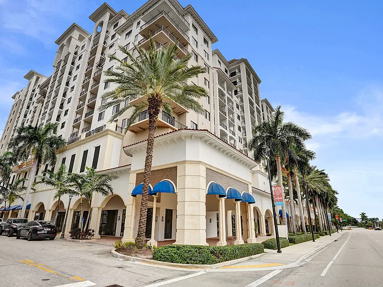 101 Via Mizner — Photo 42