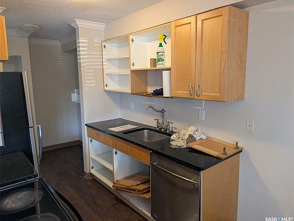 3rd image of 929 Northumberland Ave Unit 101