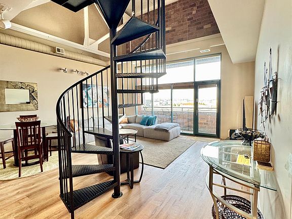 4th image of 401 W Shoreline Dr Unit 332