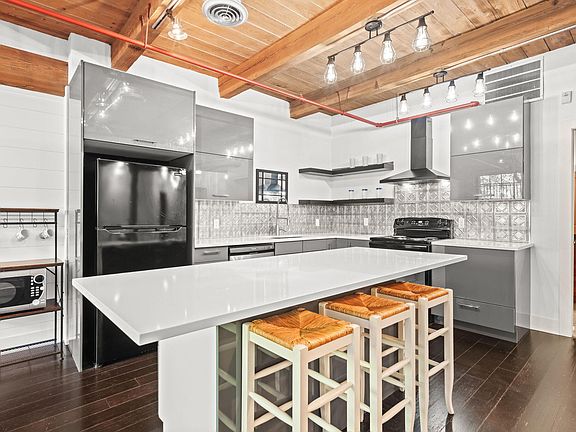 5th image of 533 Columbia Ave APT 22