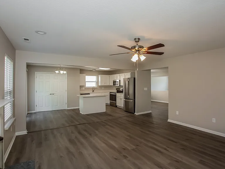7018 Oldham Dr — Photo 6