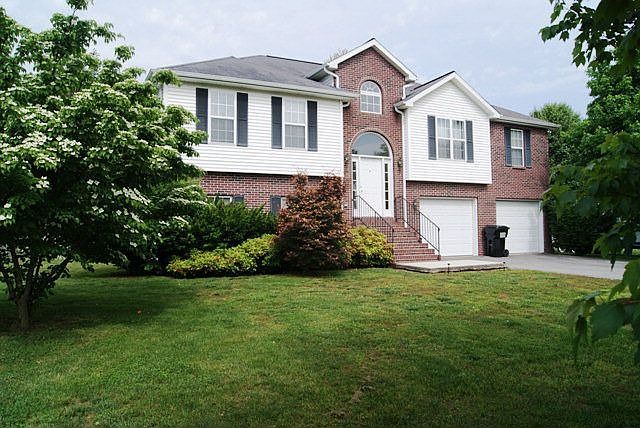 1st image of 2717 Churchill Dr