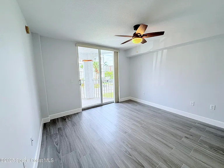 8922 Laguna Ln #201 — Photo 27