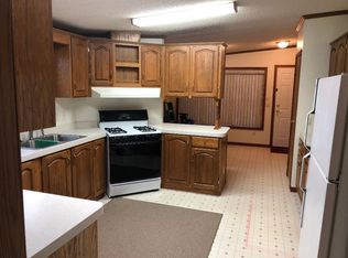 27 3rd St, Madison, OH 44057