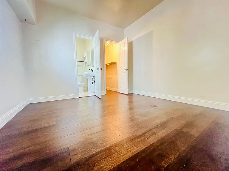 Spring Rent Special-Upgraded Hacienda Style Home! — Photo 13