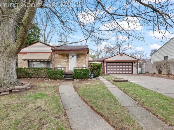 516 E Woodward Heights Blvd, Hazel Park, MI 48030