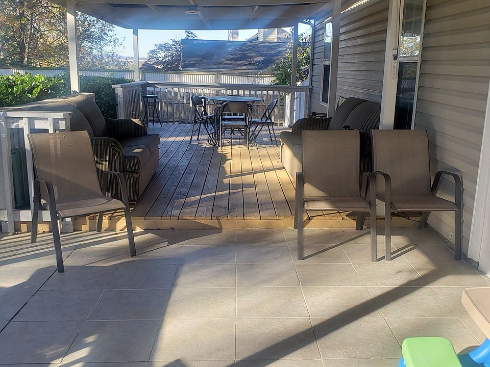 2nd image of 909 Lavergne Ln