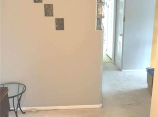 57 Hampton Pl APT 22D, Freeport, NY 11520