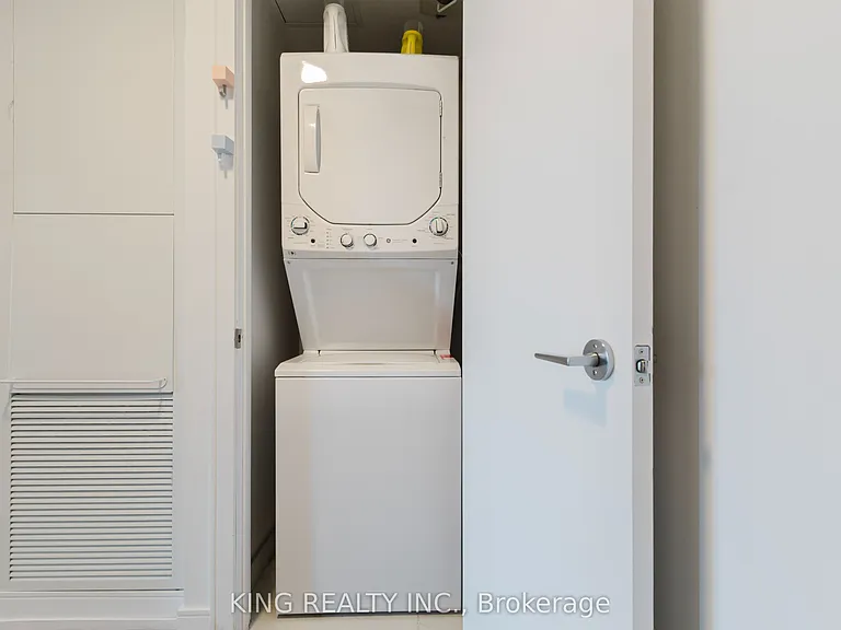 1 Jarvis St #531 — Photo 43