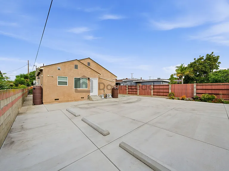 16306 S Denver Ave — Photo 7
