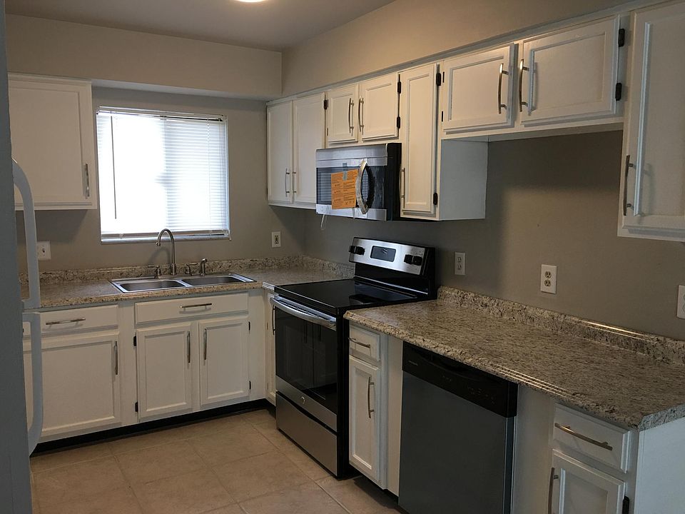 1st image of 2815 Gramercy Dr