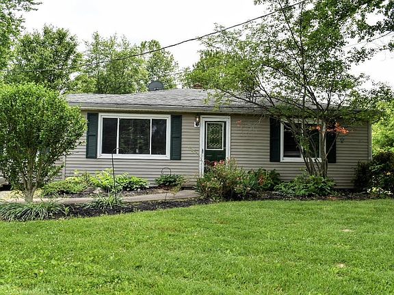 2nd image of 3968 Sally Dr