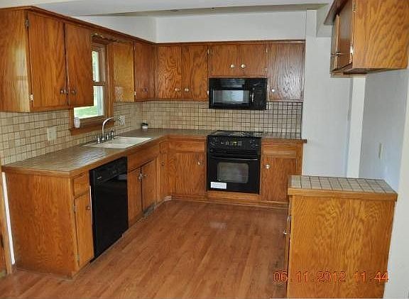4th image of 1970 Hilding Ave