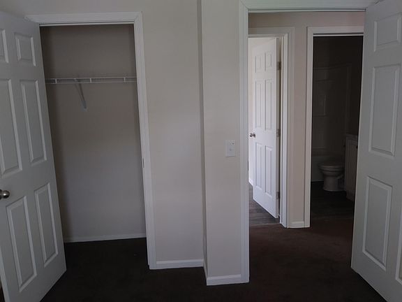 3rd image of 3948 Sherwood Lakes Blvd