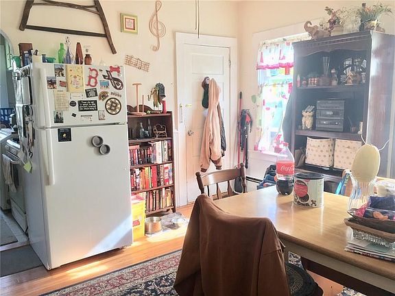 5th image of 20 Lincoln Ave