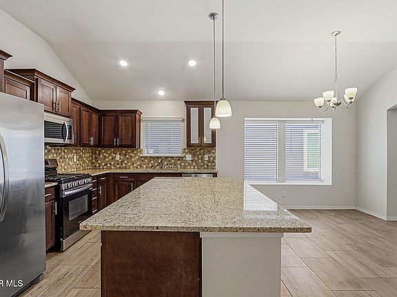 5th image of 1093 Summer Rain St