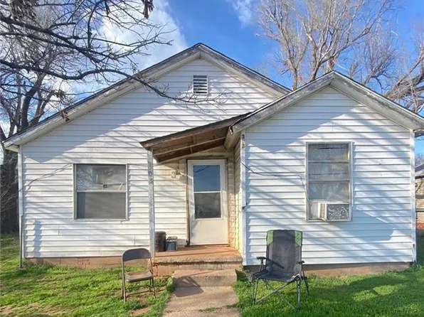 303 E Georgia Ave, Anadarko, OK 73005